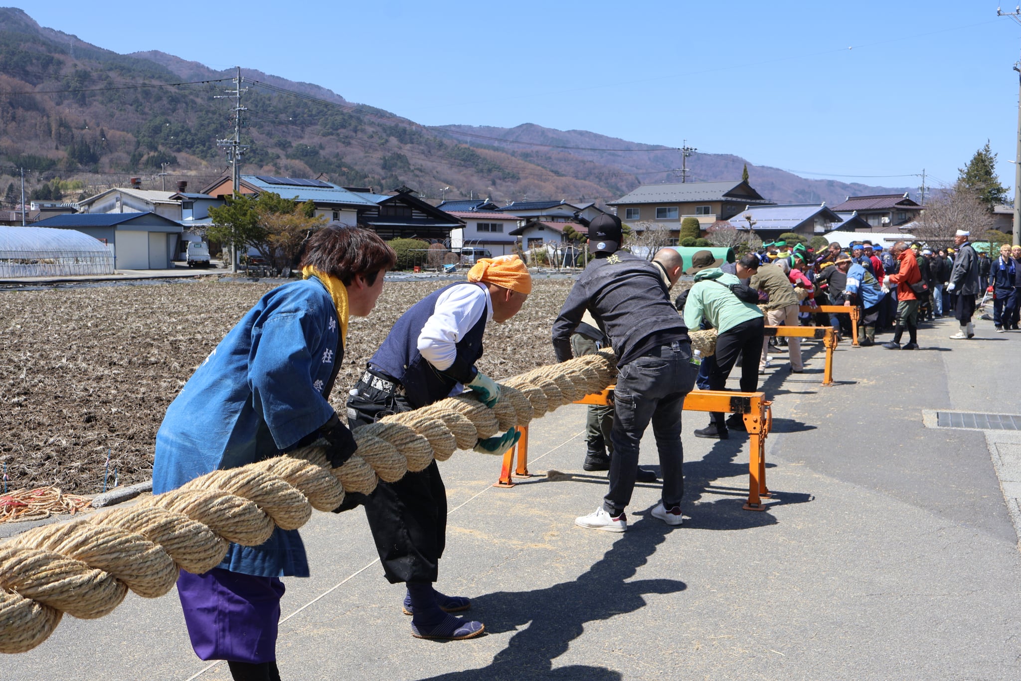 御柱 木造り・綱打ち